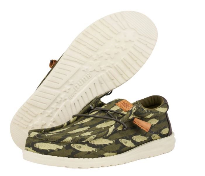 Hey Dude Men's Hey Dude Wally Fish Camo Shoes