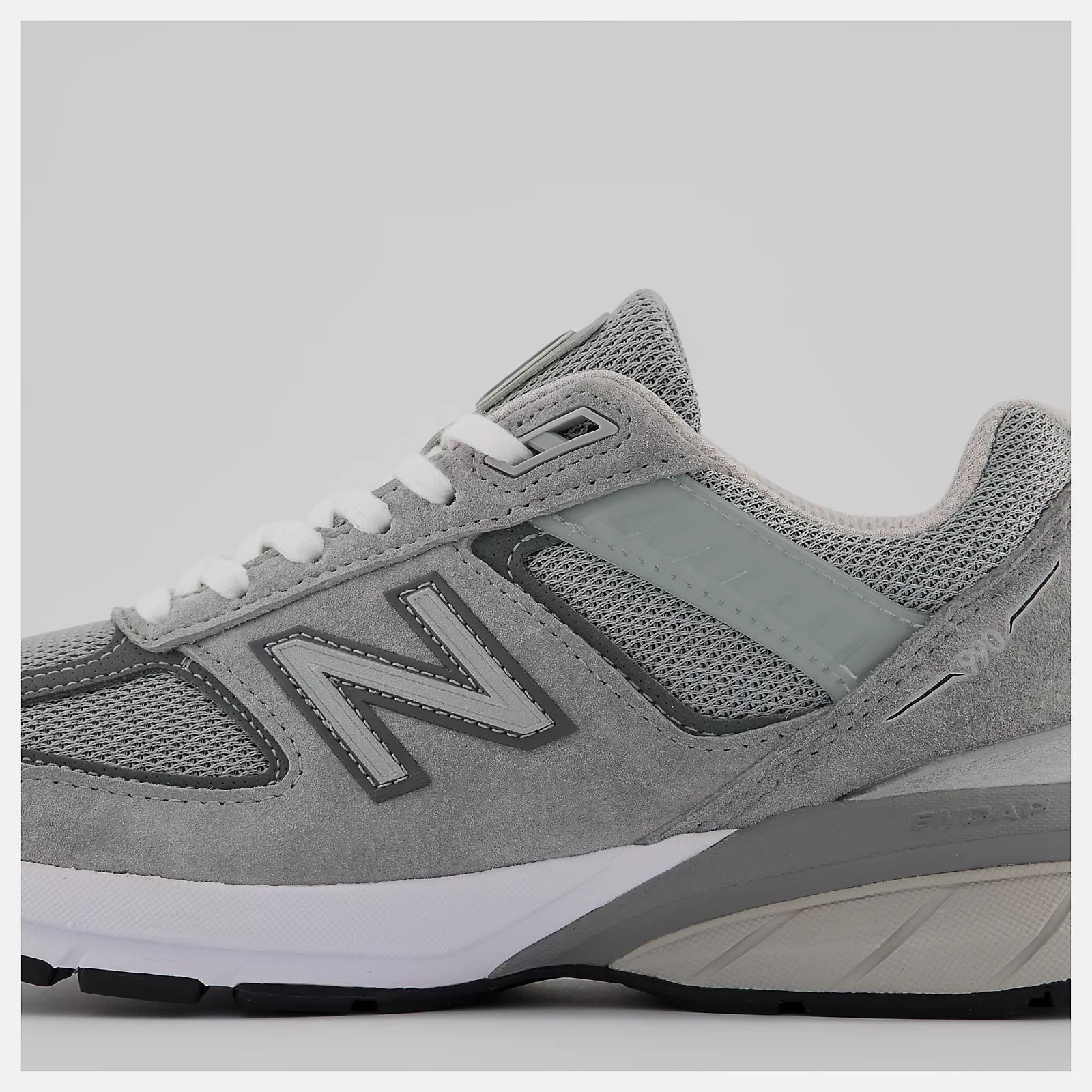 New Balance Women's Made in US 990v5 Lightweight Running Shoe - Hiline Sport -