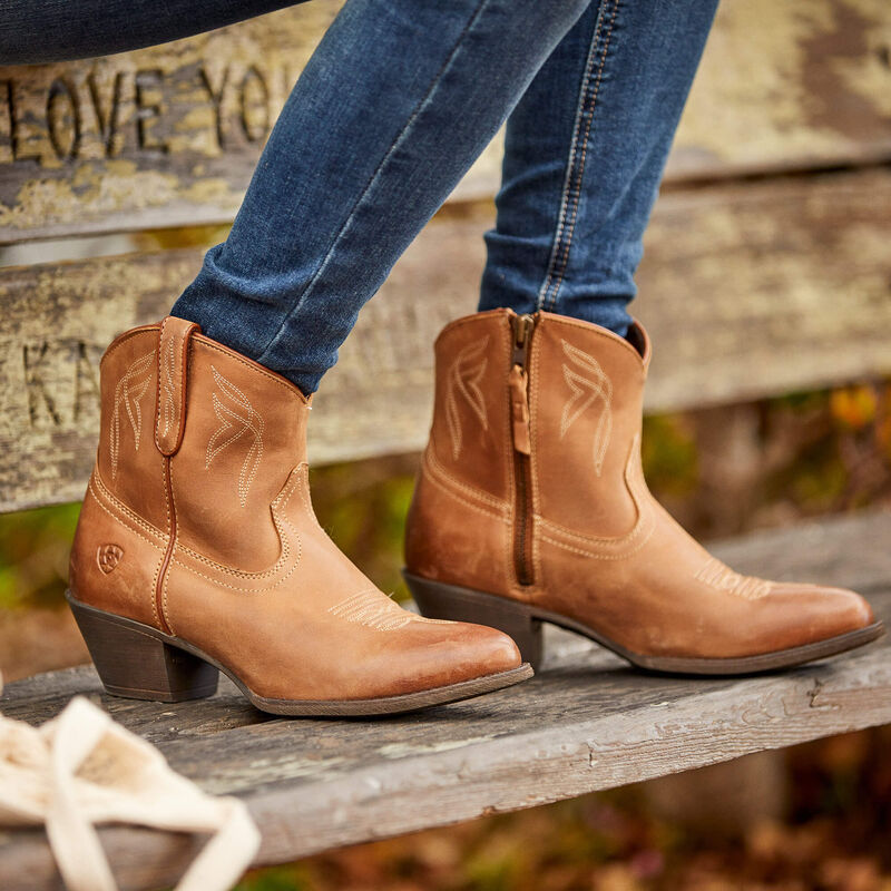 Ariat Women's Darlin Western Boot