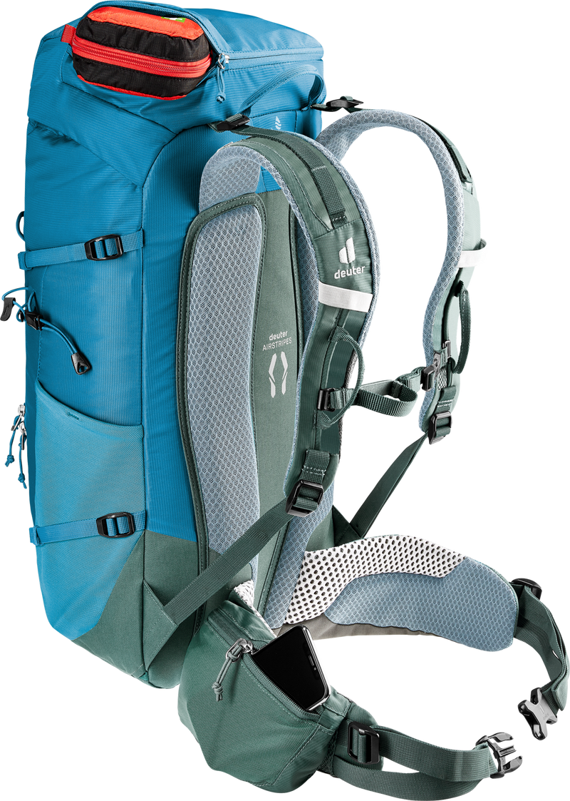 Deuter Men's Trail 30 Hiking Backpack