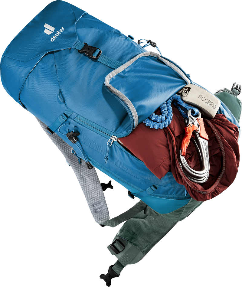 Deuter Men's Trail 30 Hiking Backpack