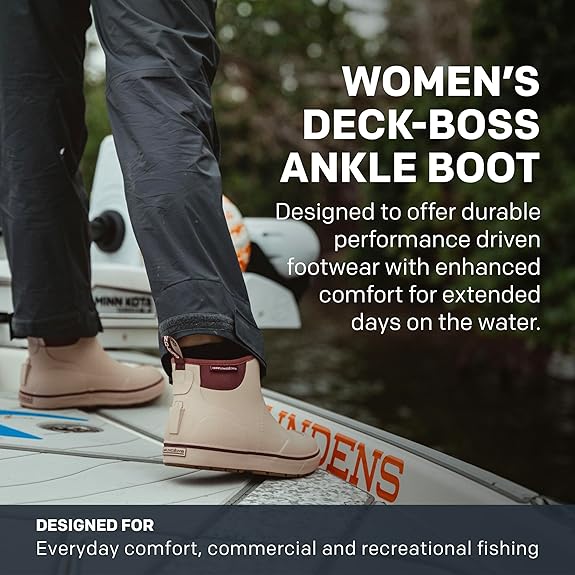 Grundéns Women's Deck-Boss Ankle Boot