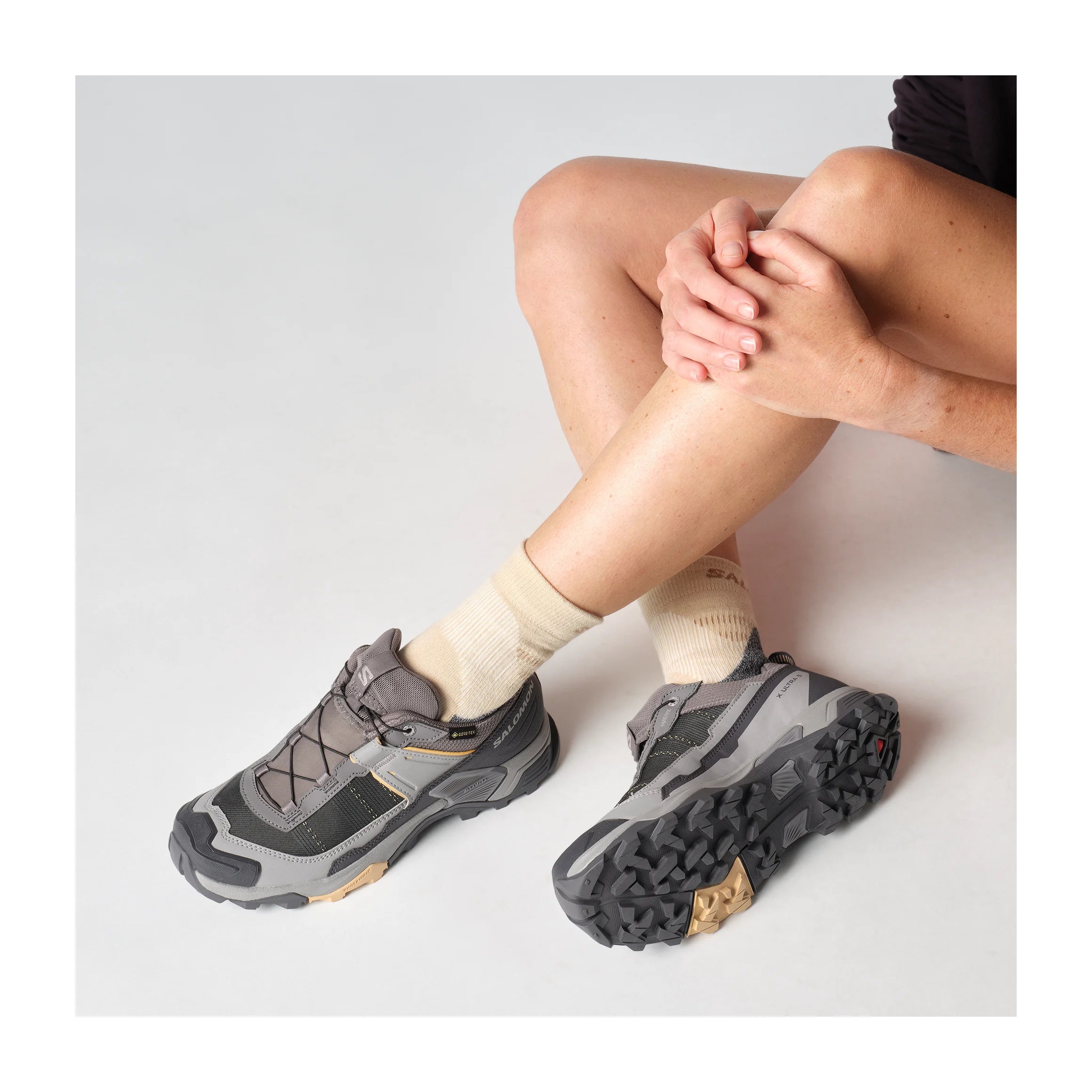 Salomon Women's X Ultra 5 Gore-Tex Hiking Shoes