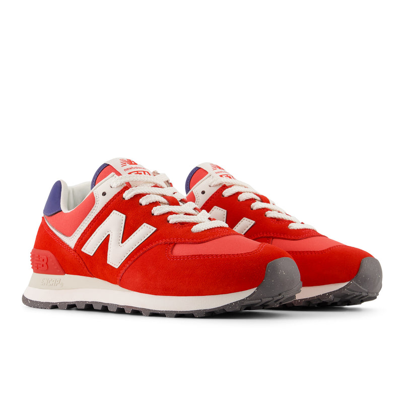 New Balance Women's 574v2 Lightweight Sneaker