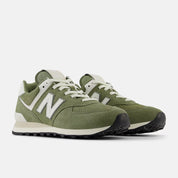 New Balance Unisex 574 V2 Varsity Suede Sneaker