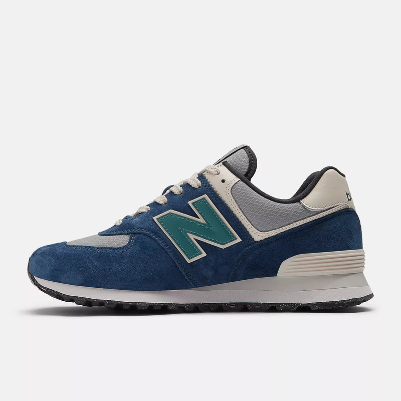 New Balance Unisex 574 V2 Season Sneaker