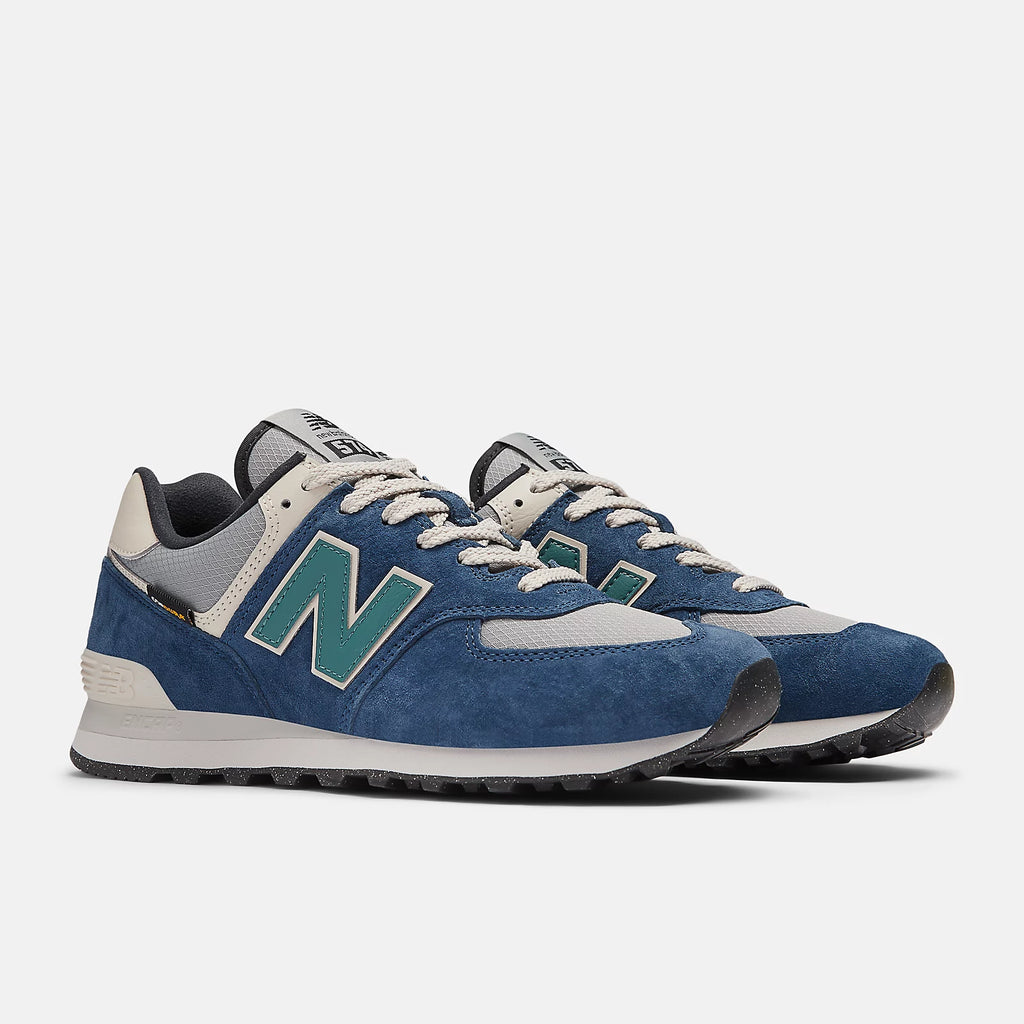 New Balance Unisex 574 V2 Season Sneaker