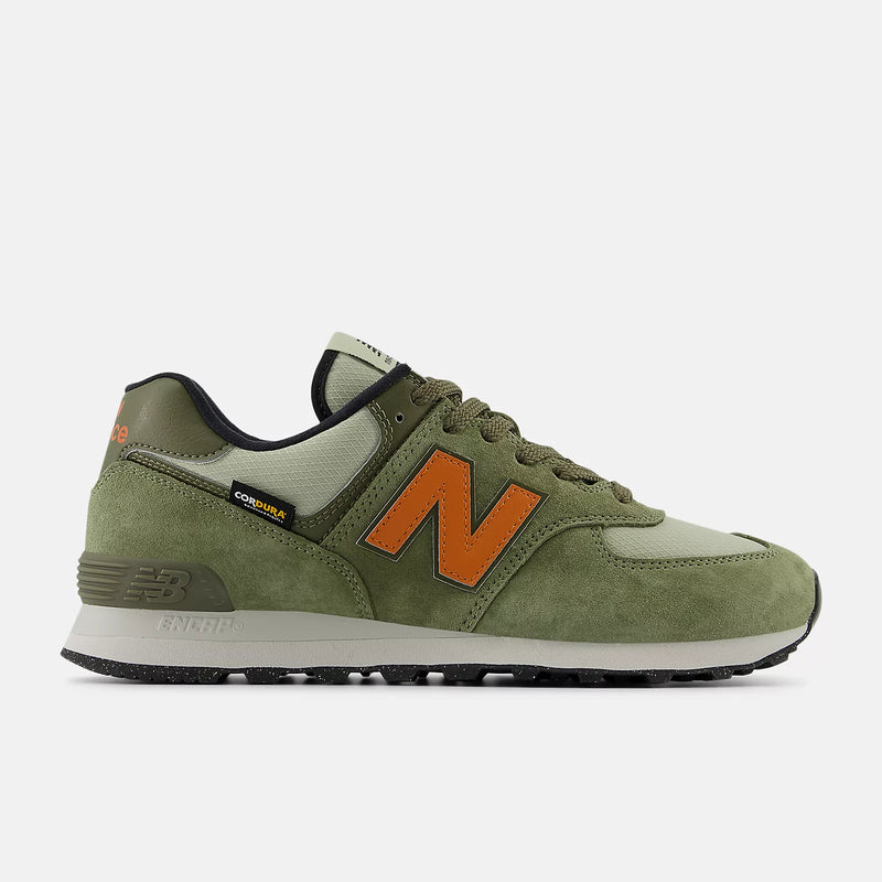 New Balance Unisex 574 V2 Season Sneaker