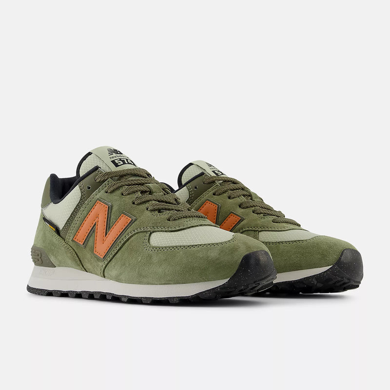 New Balance Unisex 574 V2 Season Sneaker