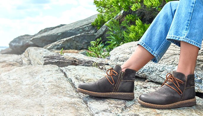 Born Women's Calyn Leather Bootie - Hiline Sport -