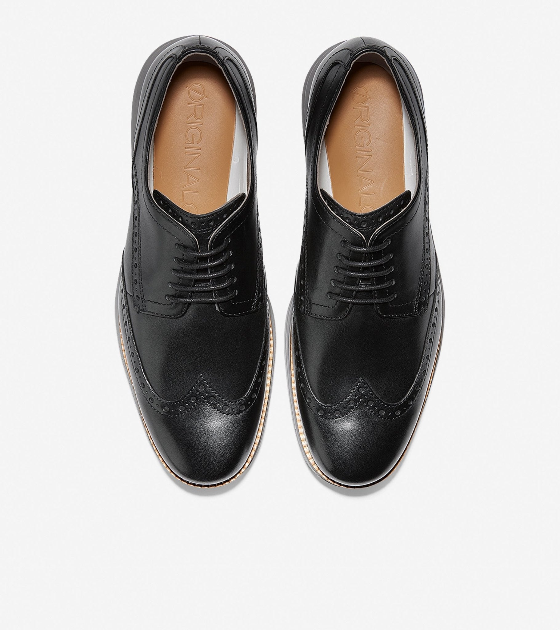 お歳暮 2024 Cole Haan Men's ØriginalGrand Wingtip Oxford Leather Shoe 靴