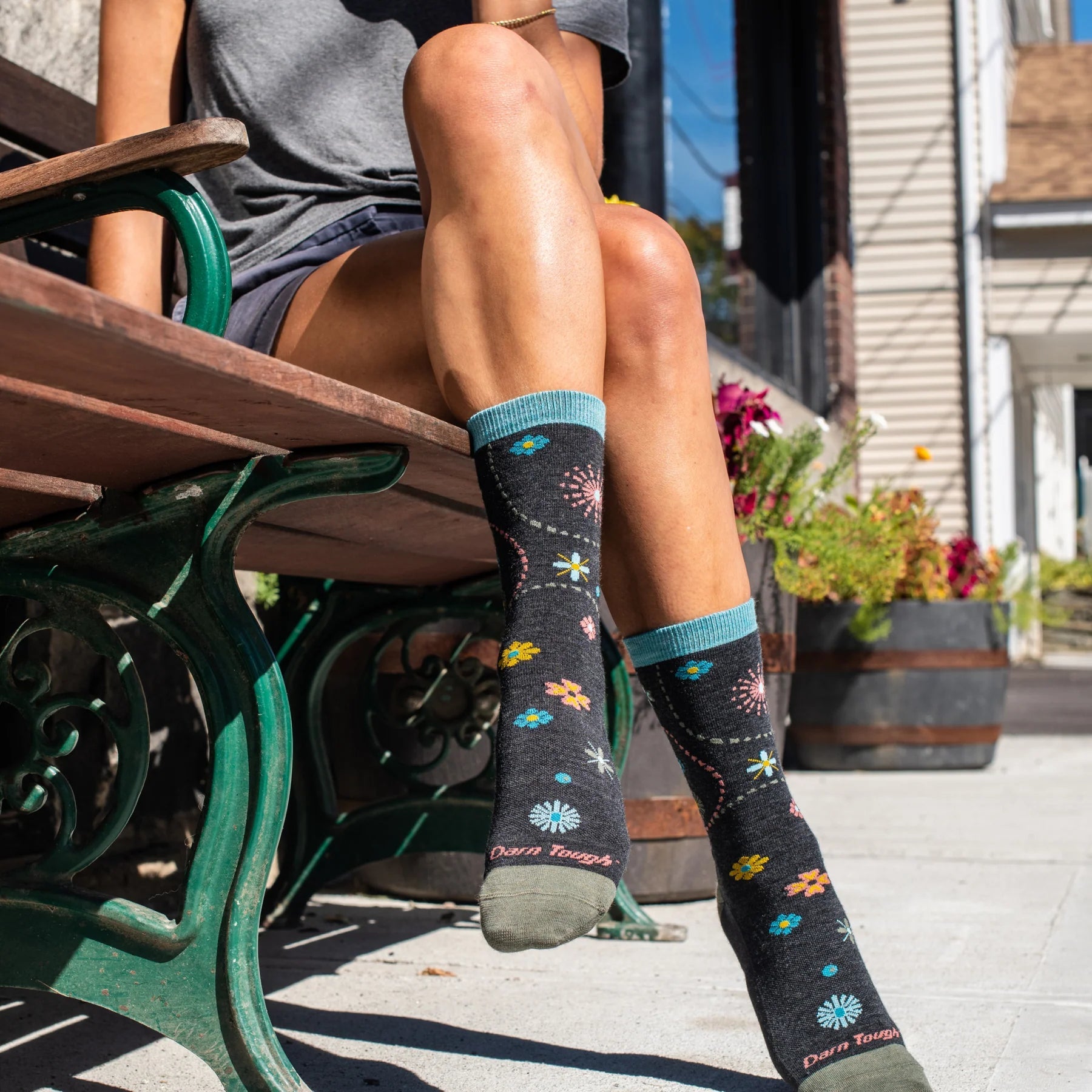 Darn Tough Women's Garden Crew Light - Hiline Sport -