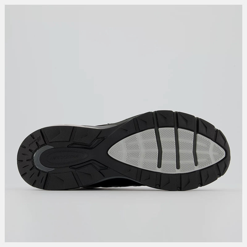 New Balance Men's Made In US 990v5 Lightweight Running Shoe - Hiline Sport -