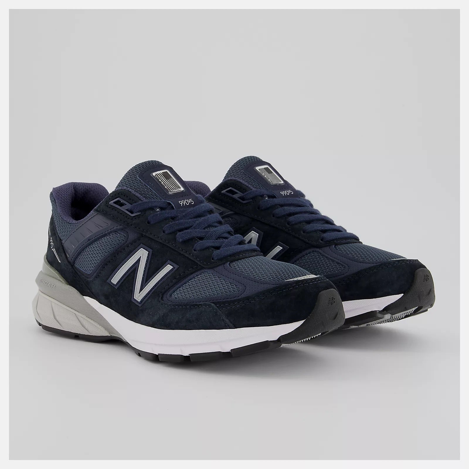 New Balance Men's Made In US 990v5 Lightweight Running Shoe - Hiline Sport -